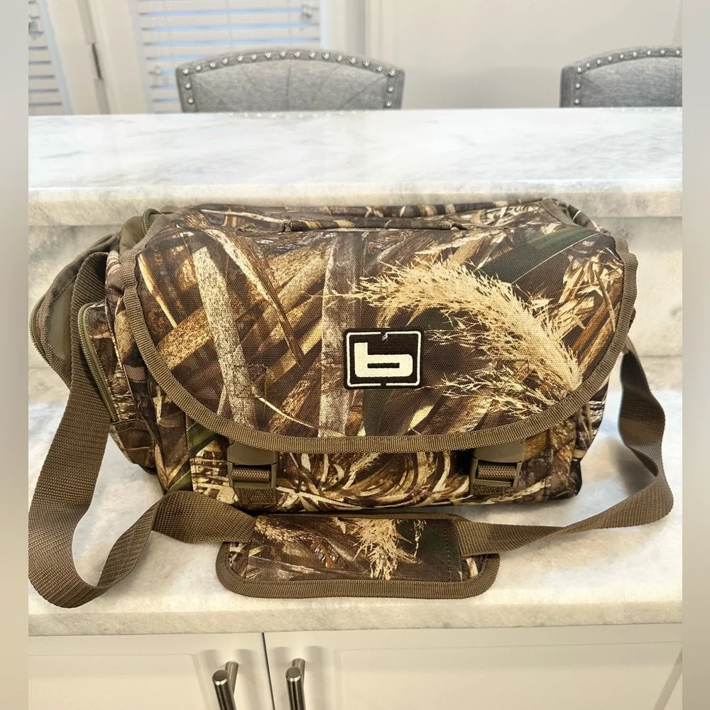 Air Blind Bag | Hunter’s Choice Bag with Strap and multiple compartments.